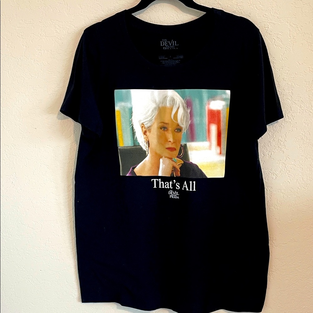 The Devil Wears Prada Black T-Shirt Size 2x